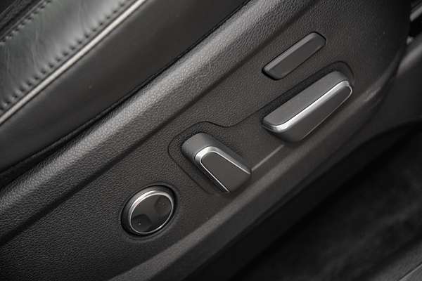 2025 Hyundai Palisade Calligraphy Black Ink LX2.V5