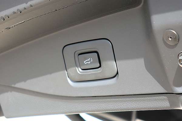 2024 Isuzu MU-X LS-T