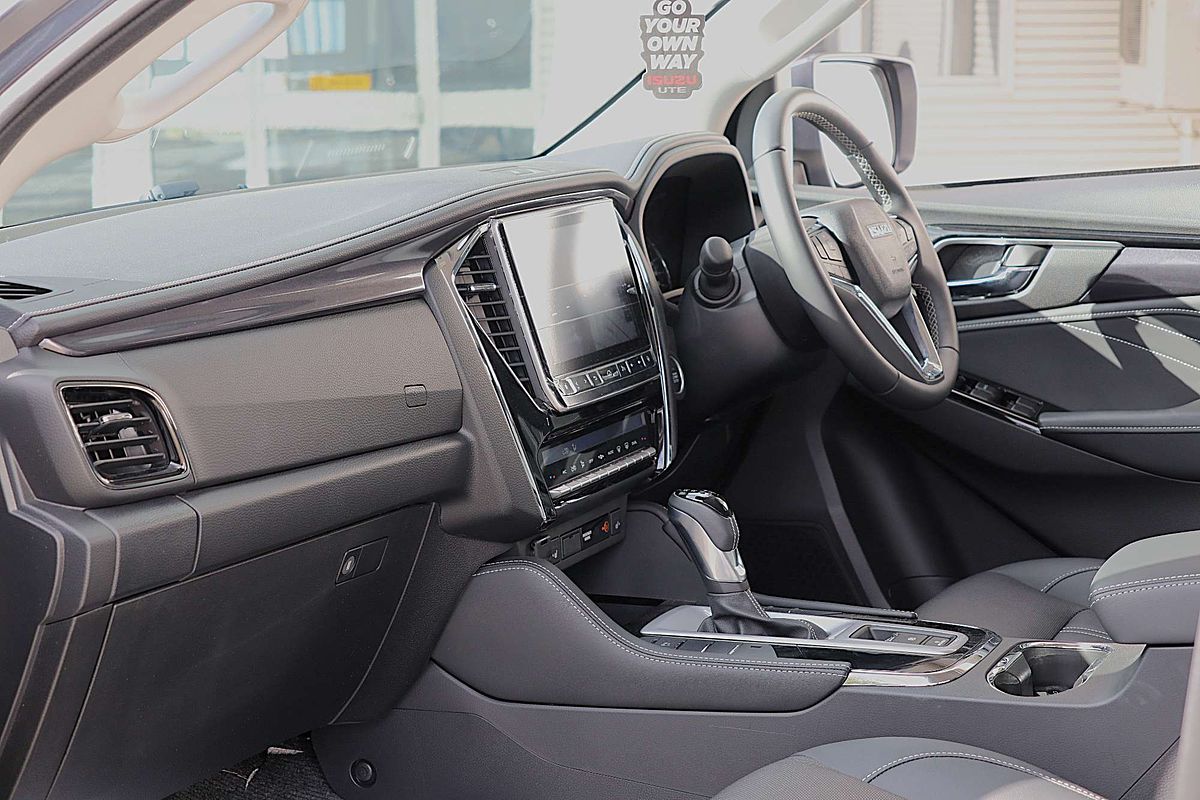 2024 Isuzu MU-X LS-T