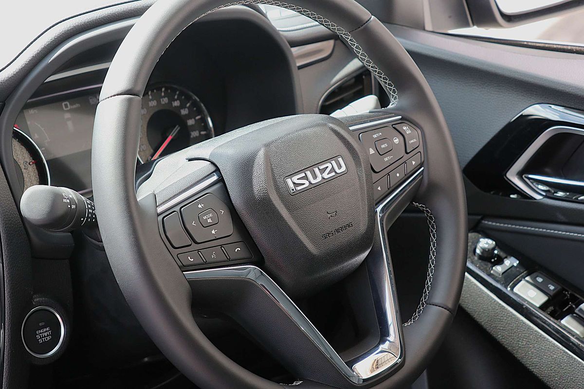 2024 Isuzu MU-X LS-T