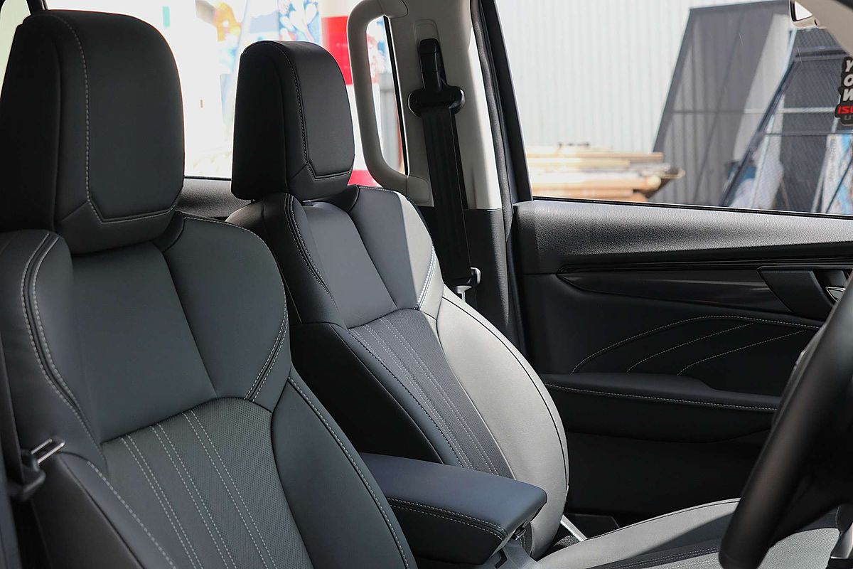 2024 Isuzu MU-X LS-T