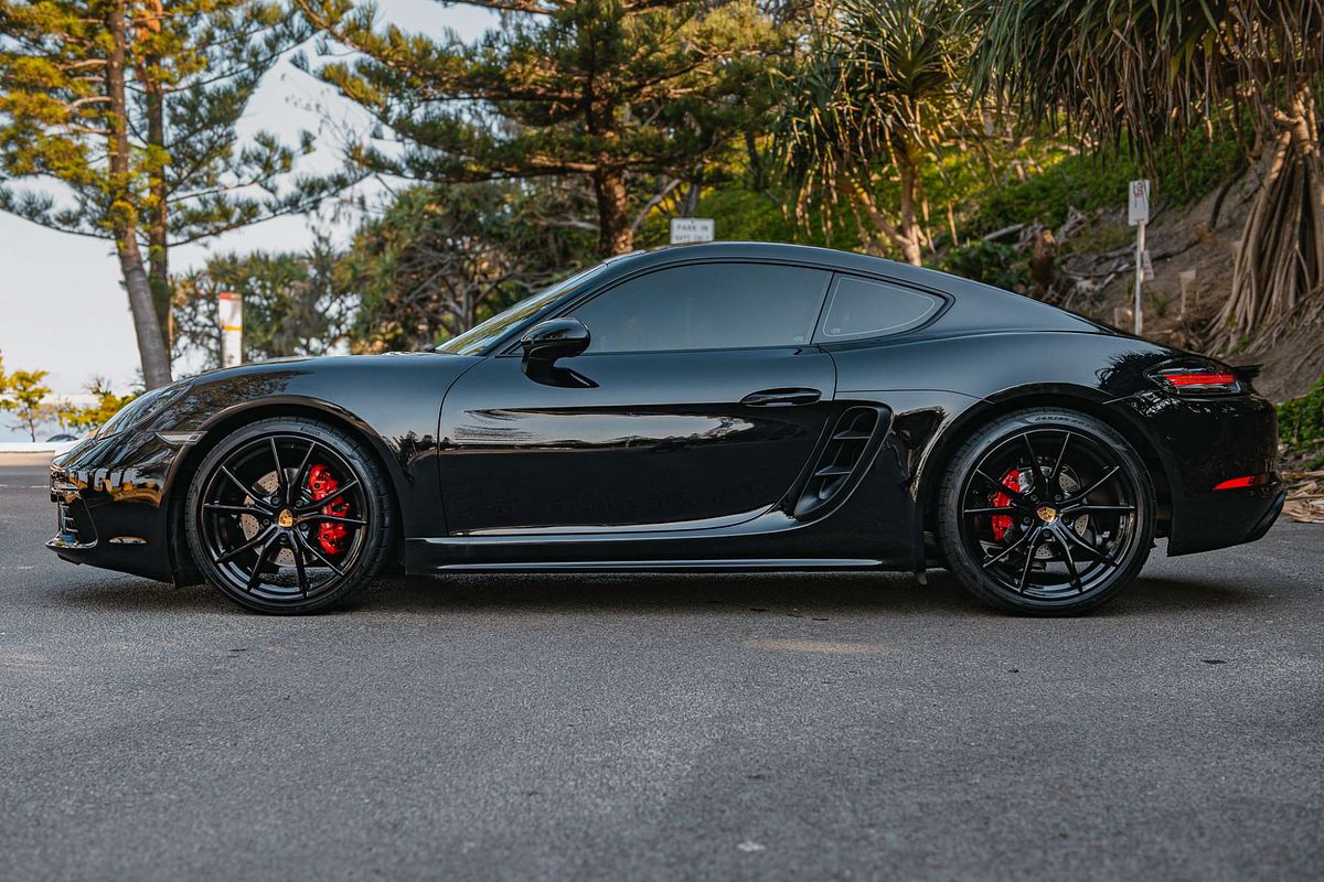 2016 Porsche 718 Cayman S 982