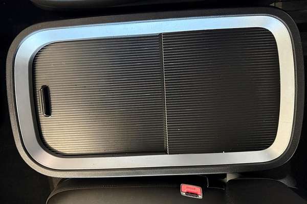 2022 Hyundai STARIA US4.V1