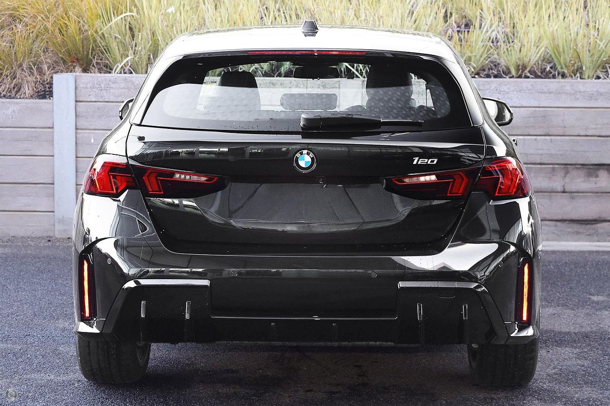 2025 BMW 1 Series 120 M Sport F70