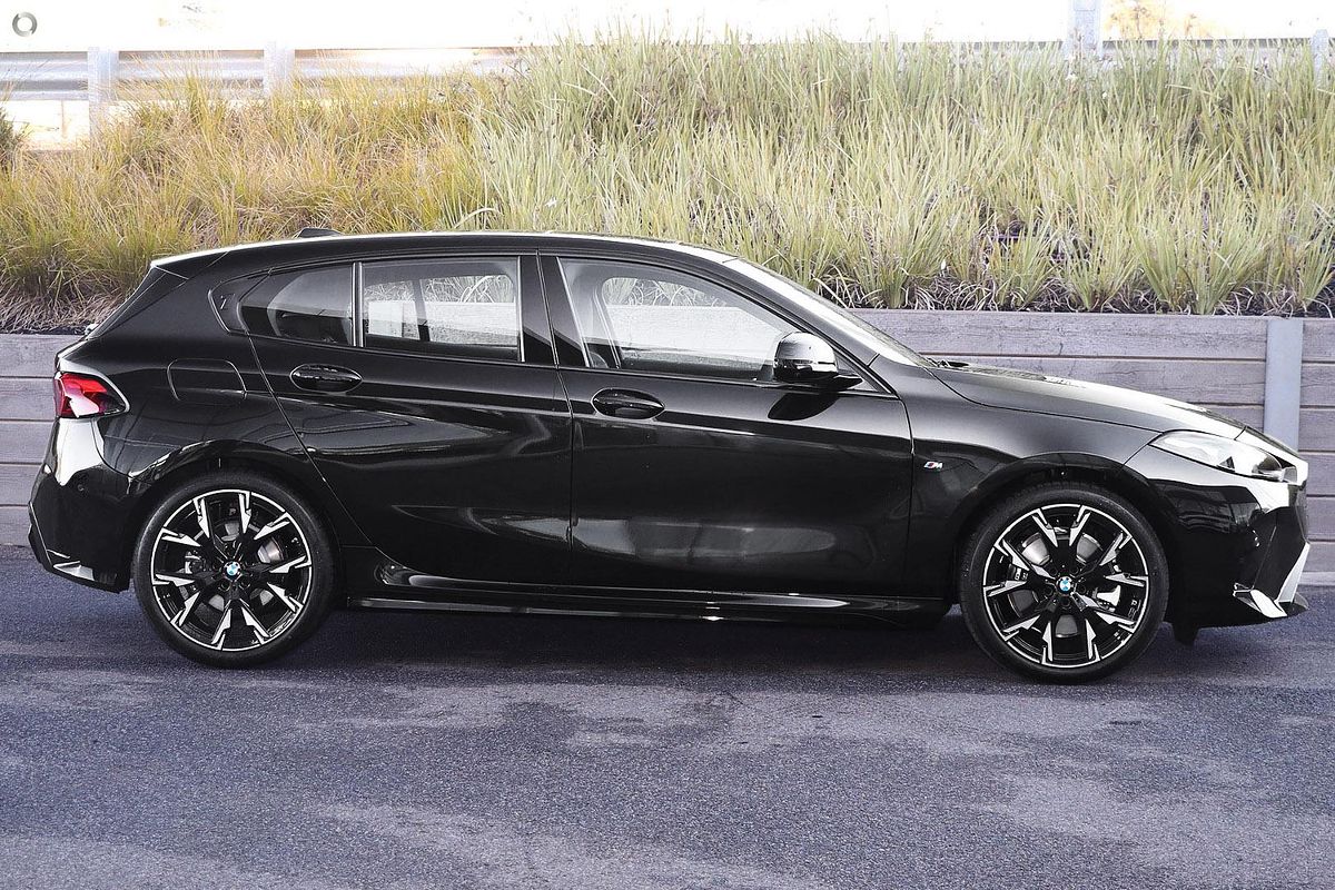 2025 BMW 1 Series 120 M Sport F70