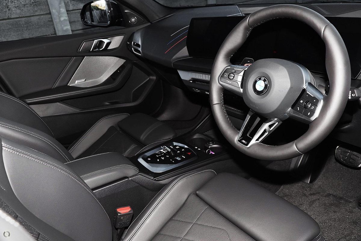2025 BMW 1 Series 120 M Sport F70