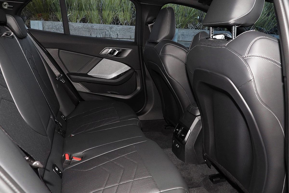 2025 BMW 1 Series 120 M Sport F70