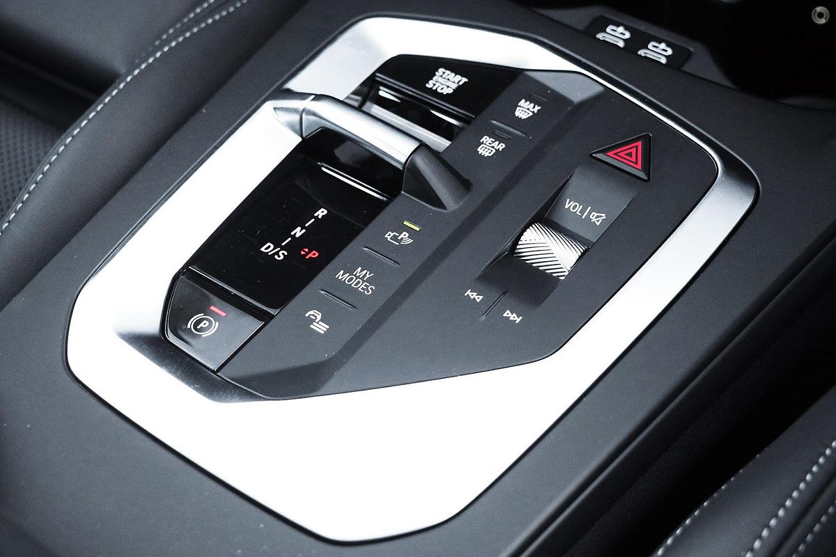 2025 BMW 1 Series 120 M Sport F70