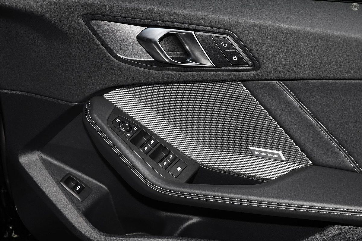 2025 BMW 1 Series 120 M Sport F70