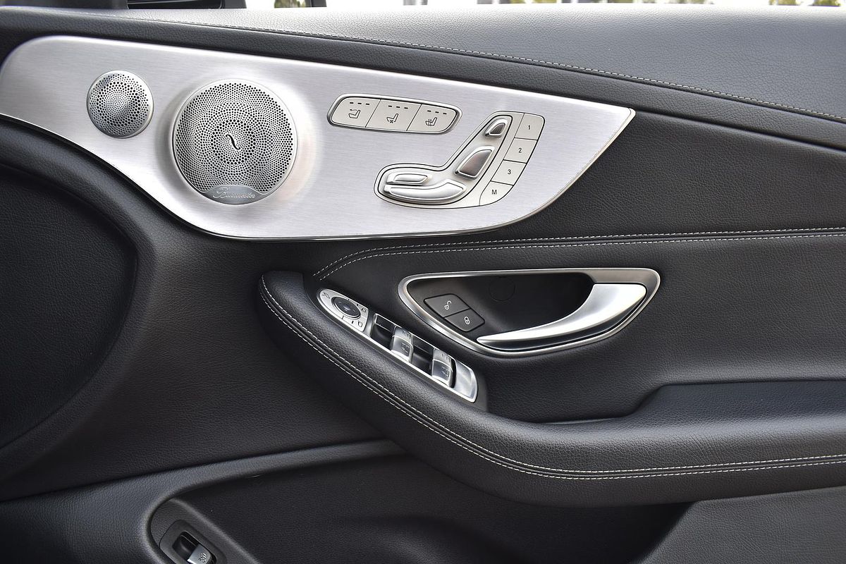 2019 Mercedes-Benz C-Class C300 A205