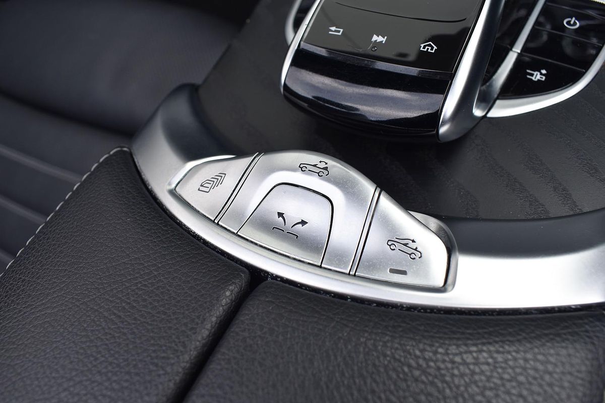 2019 Mercedes-Benz C-Class C300 A205