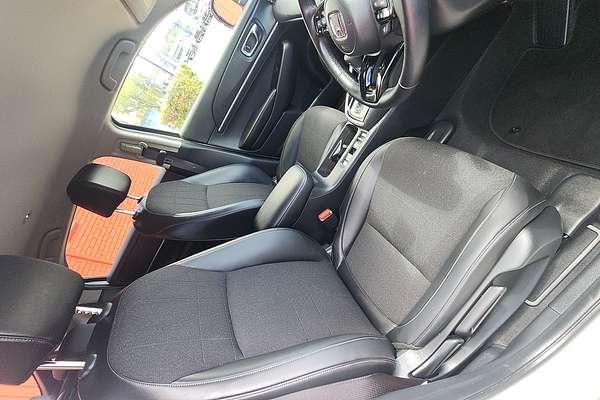 2023 Honda HR-V e:HEV L