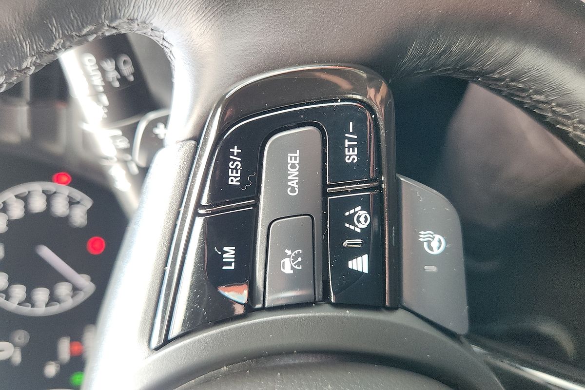 2023 Honda HR-V e:HEV L
