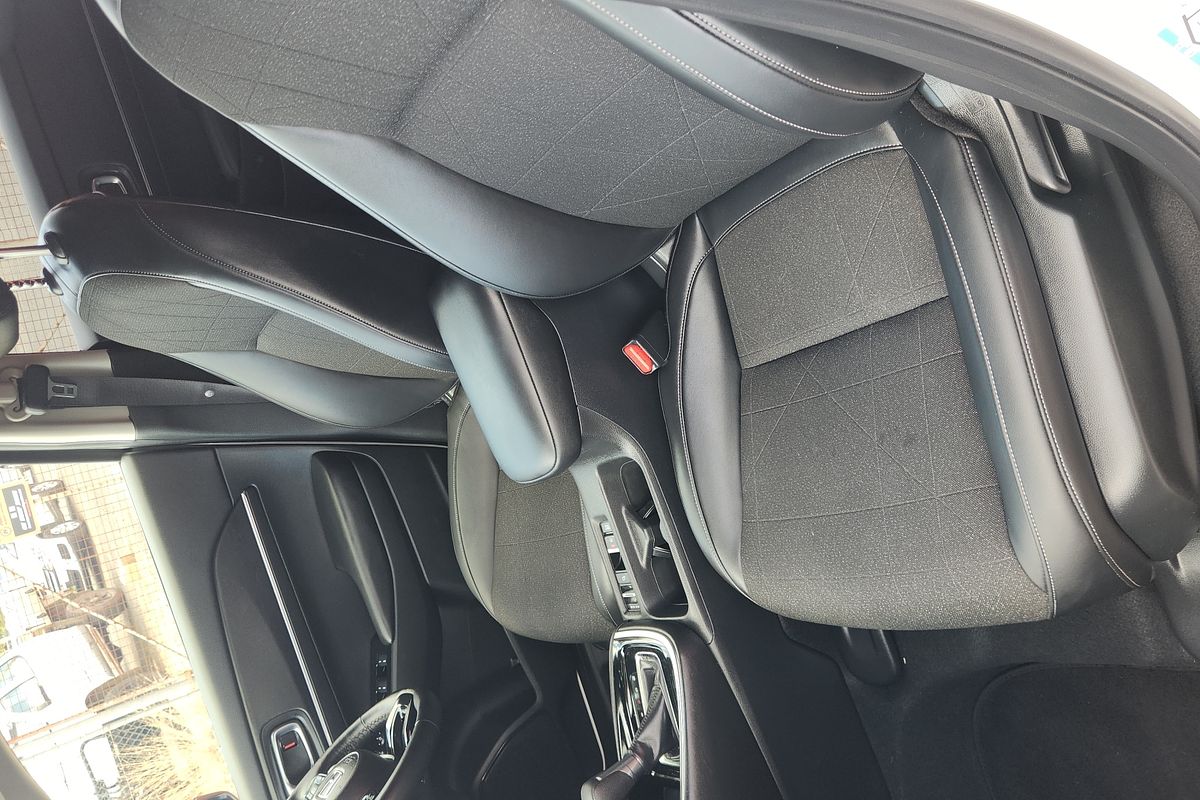 2023 Honda HR-V e:HEV L