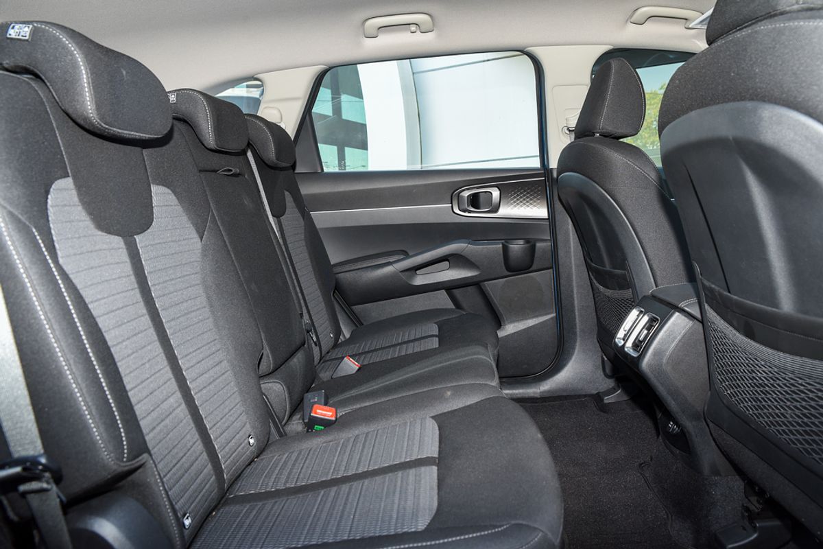 2025 Kia Sorento S MQ4 PE