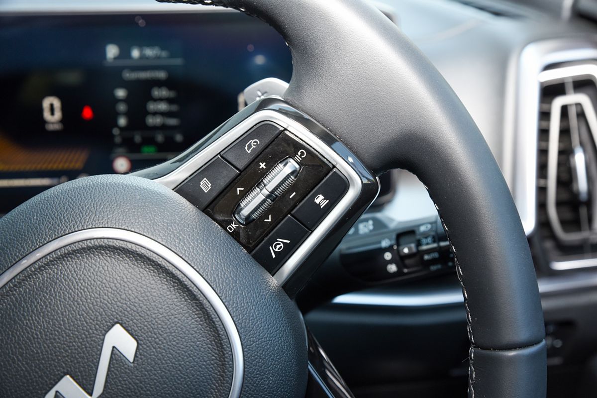 2025 Kia Sorento S MQ4 PE