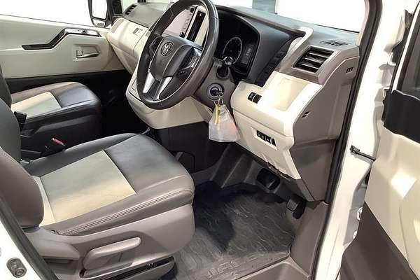 2020 Toyota Hiace Commuter GL GDH322R ELWB High Roof