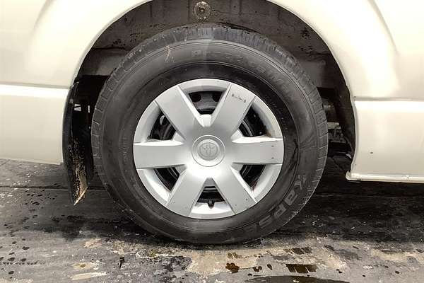 2016 Toyota Hiace Commuter KDH223R ELWB High Roof