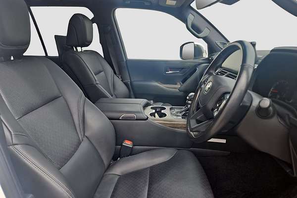 2022 Toyota Landcruiser Sahara FJA300R