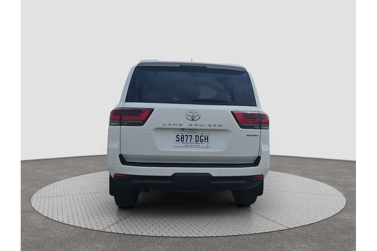 2022 Toyota Landcruiser Sahara FJA300R