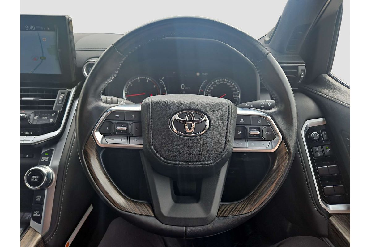 2022 Toyota Landcruiser Sahara FJA300R