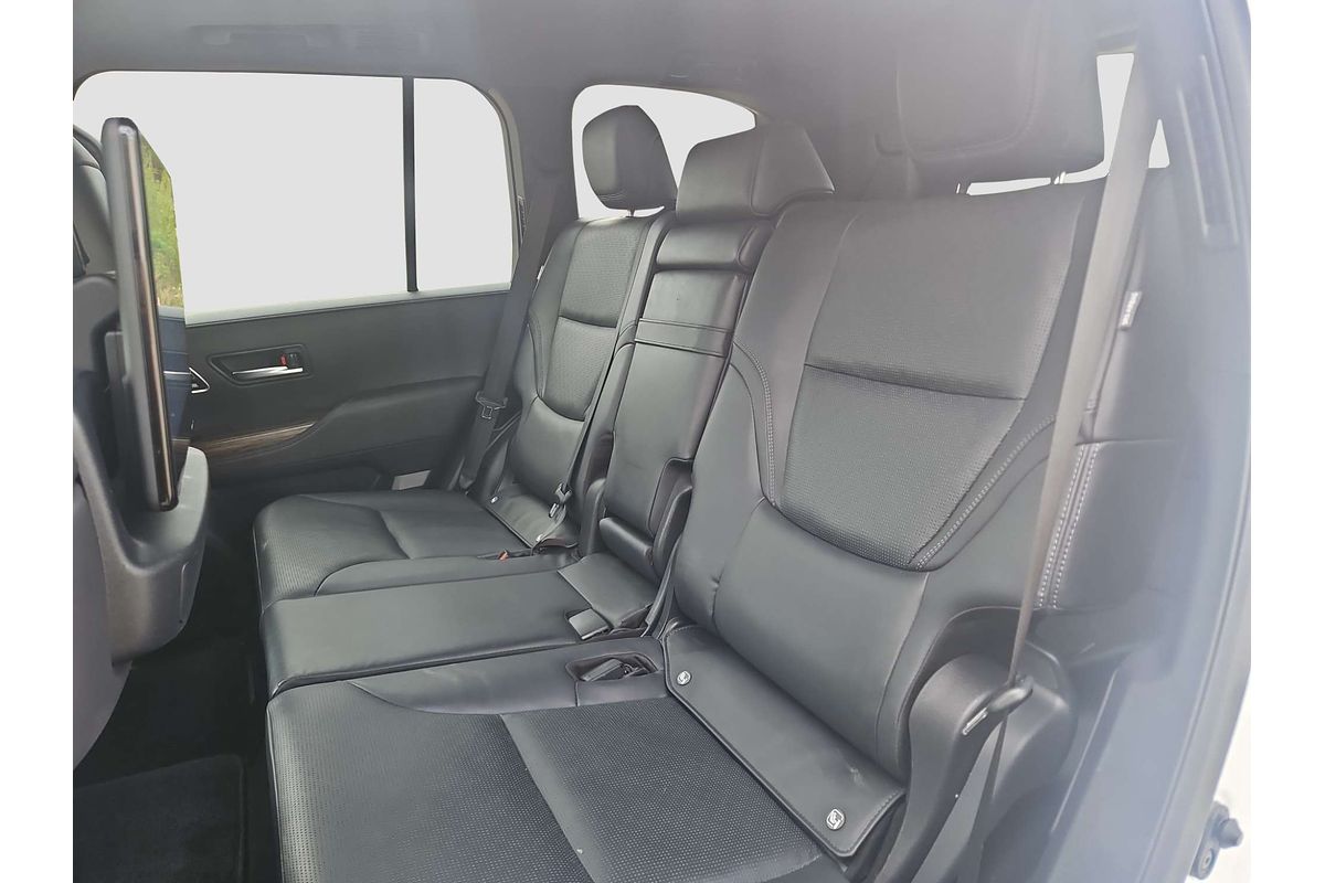 2022 Toyota Landcruiser Sahara FJA300R