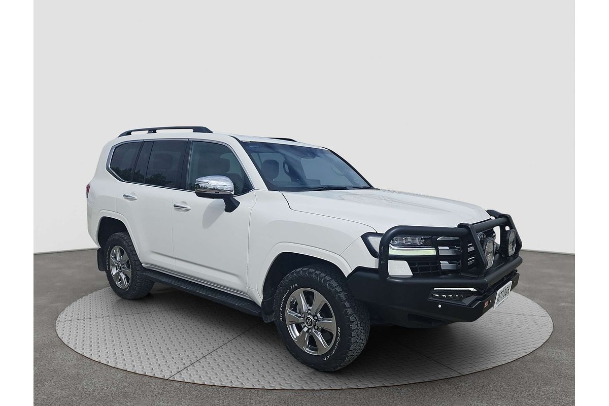 2022 Toyota Landcruiser Sahara FJA300R