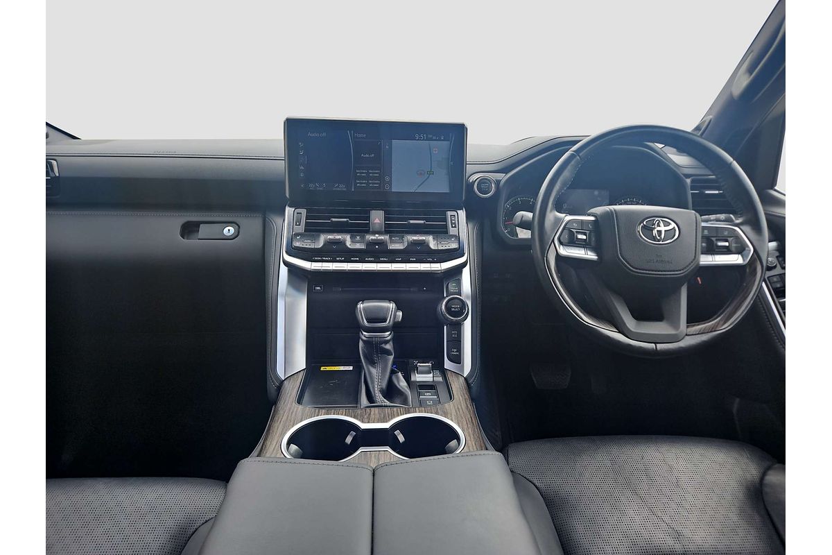 2022 Toyota Landcruiser Sahara FJA300R
