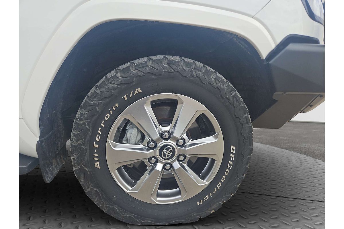 2022 Toyota Landcruiser Sahara FJA300R