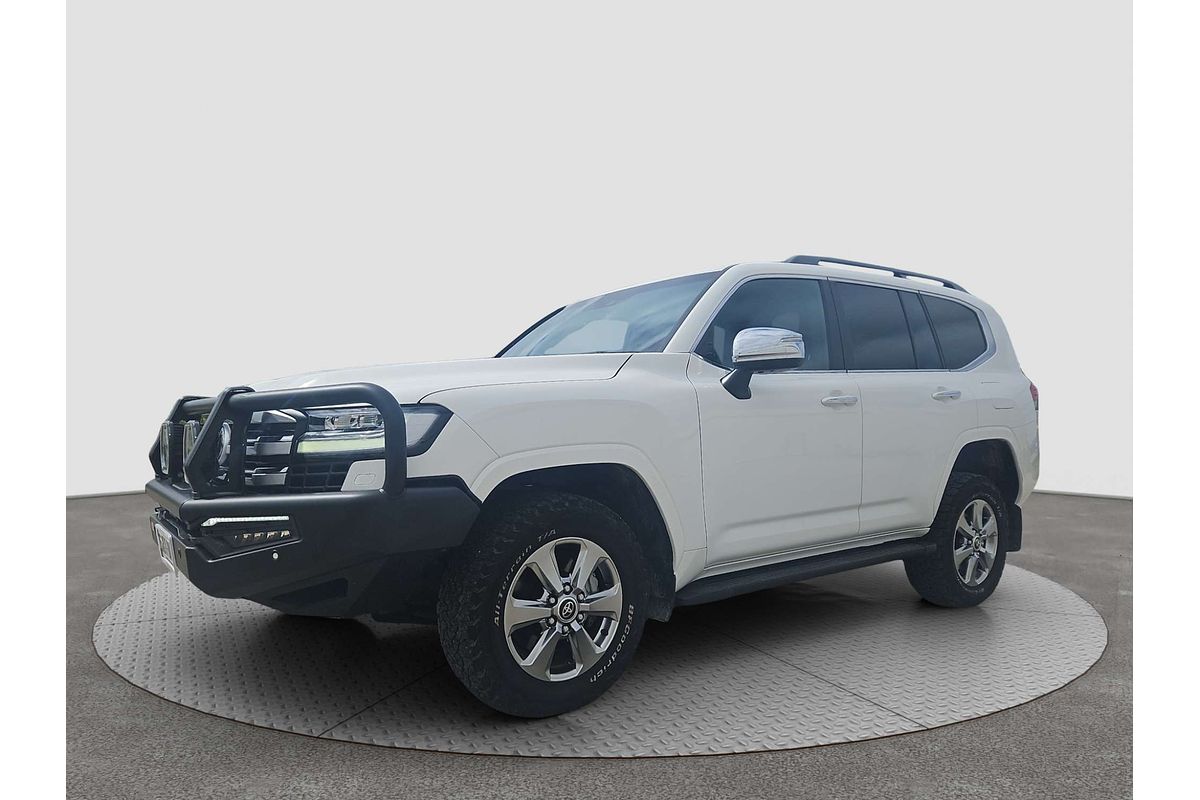 2022 Toyota Landcruiser Sahara FJA300R