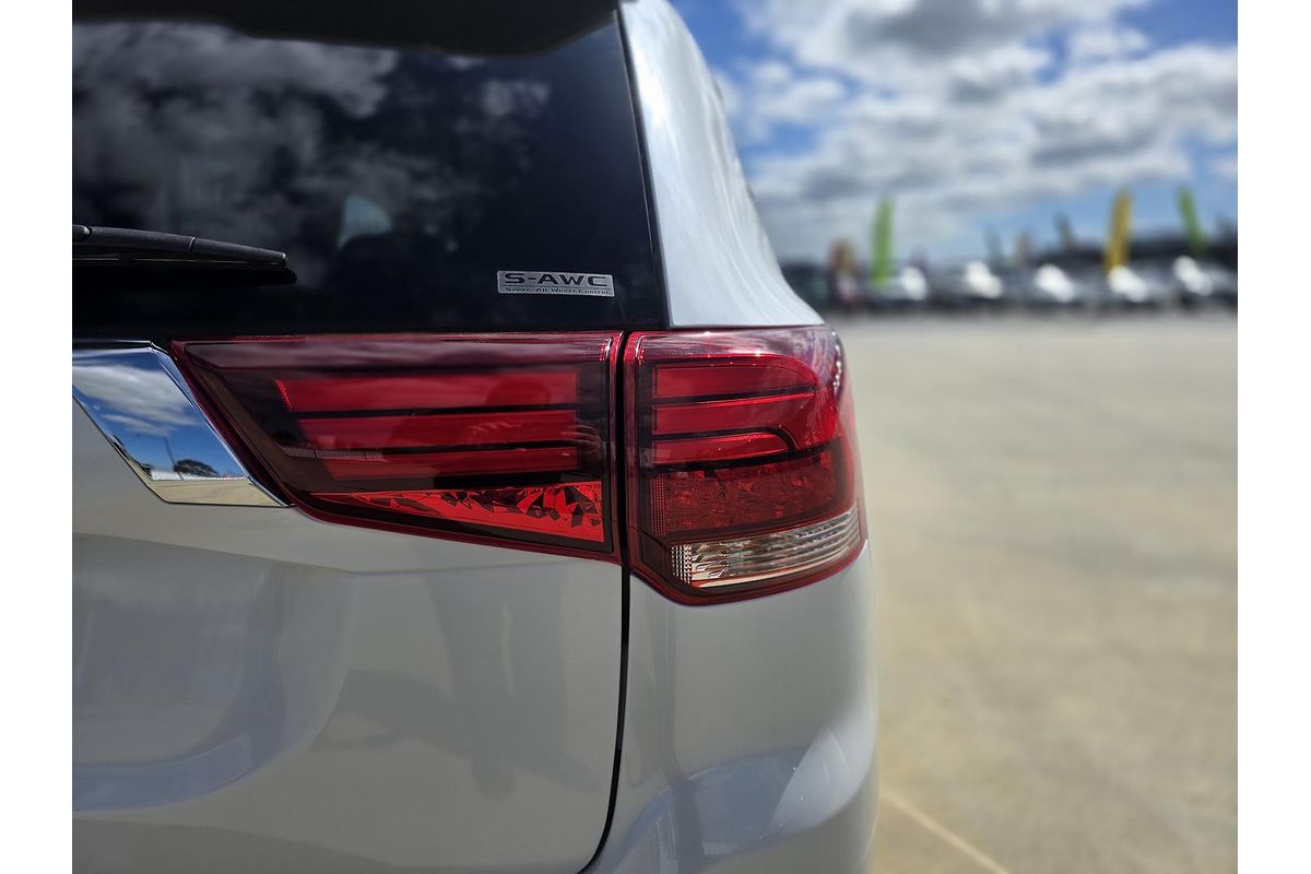 2019 Mitsubishi Outlander PHEV ES ADAS ZL