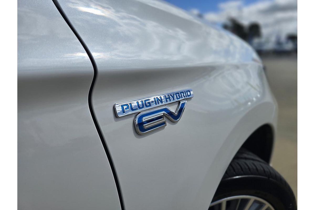 2019 Mitsubishi Outlander PHEV ES ADAS ZL