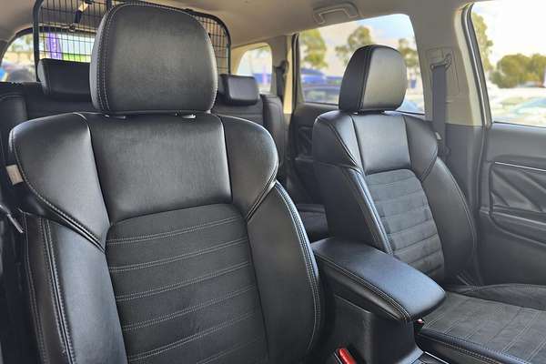 2019 Mitsubishi Outlander PHEV ES ADAS ZL