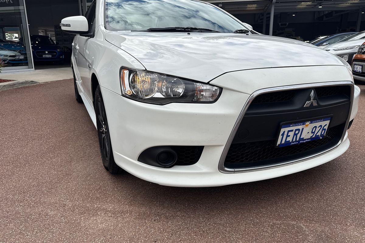 2014 Mitsubishi Lancer ES CJ