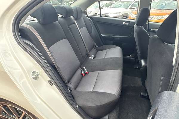 2014 Mitsubishi Lancer ES CJ