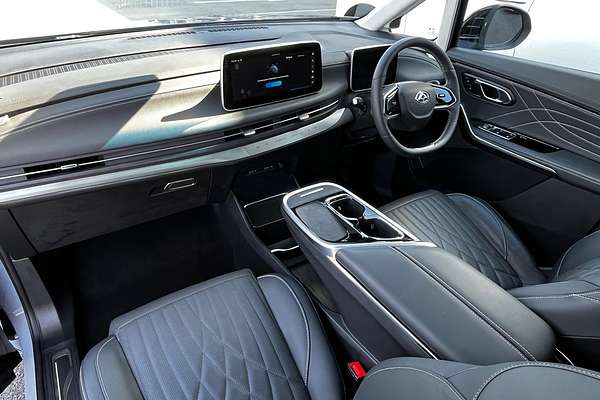 2023 LDV MIFA 9 Luxe
