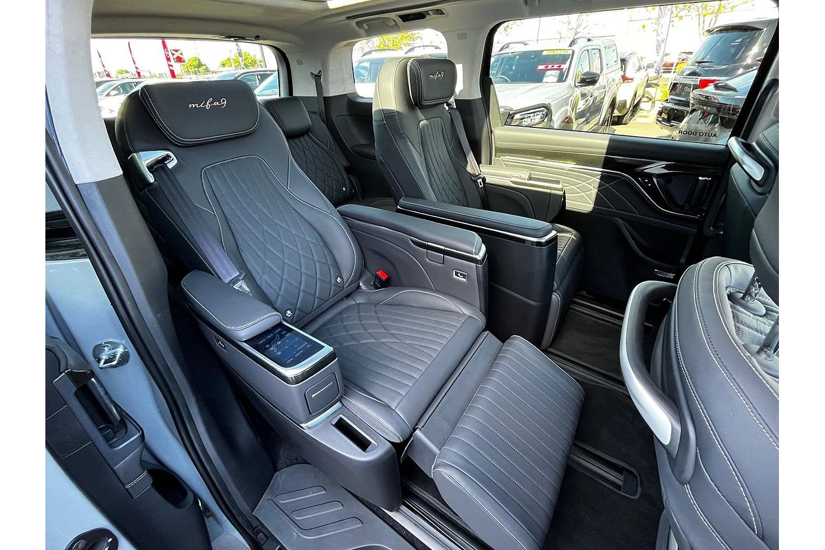 2023 LDV MIFA 9 Luxe
