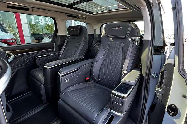 2023 LDV MIFA 9 Luxe