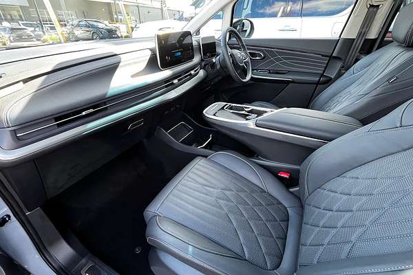 2023 LDV MIFA 9 Luxe