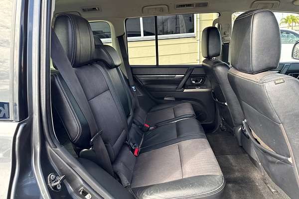 2016 Mitsubishi Pajero GLS NX