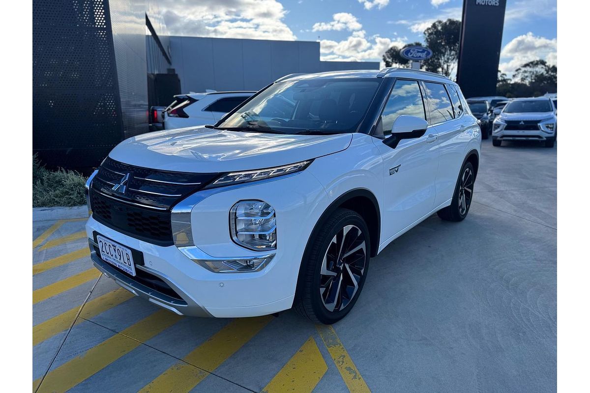 2024 Mitsubishi Outlander PHEV Exceed ZM