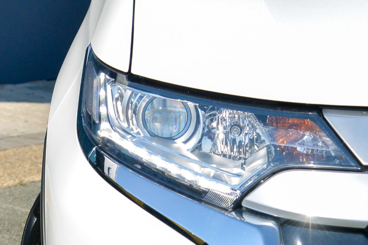 2018 Mitsubishi Outlander ES ADAS ZL