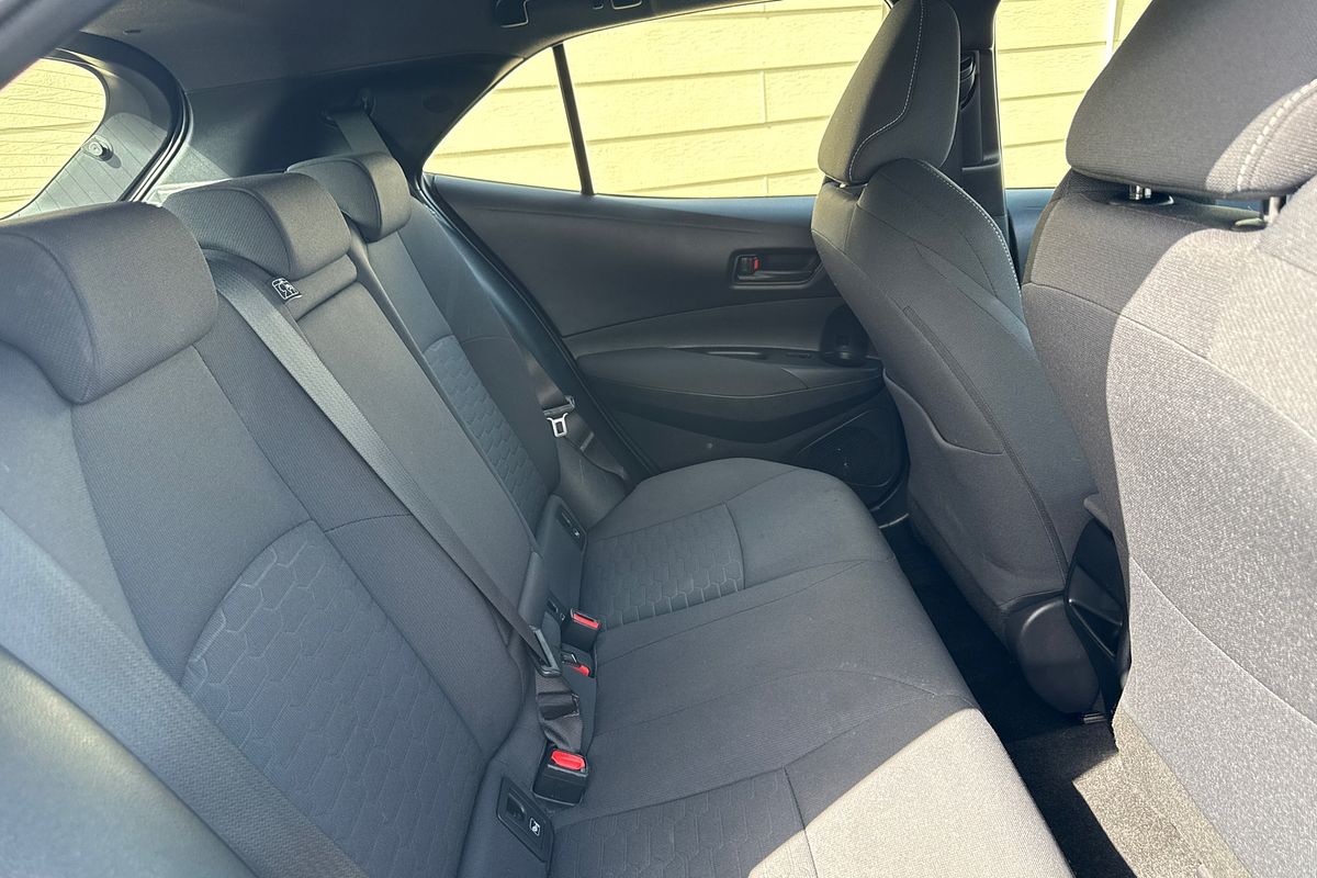 2018 Toyota Corolla Ascent Sport MZEA12R