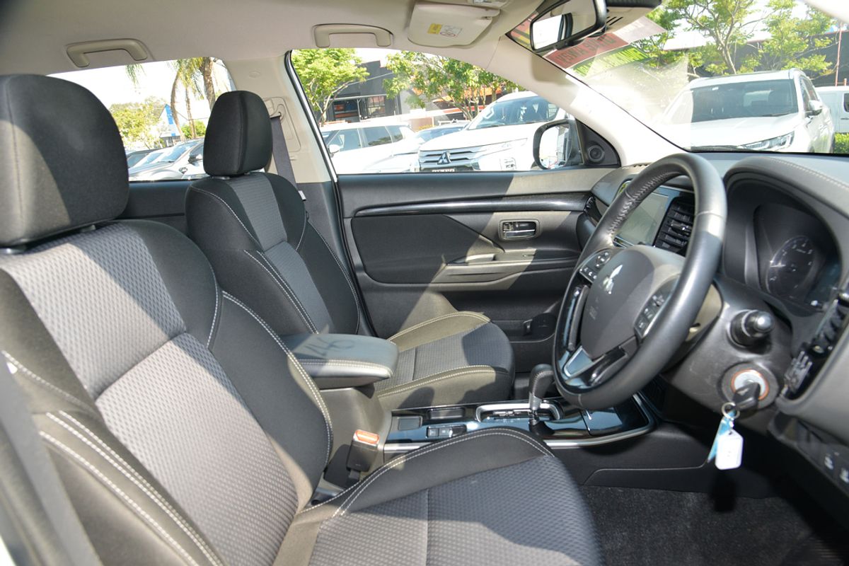 2018 Mitsubishi Outlander ES ADAS ZL