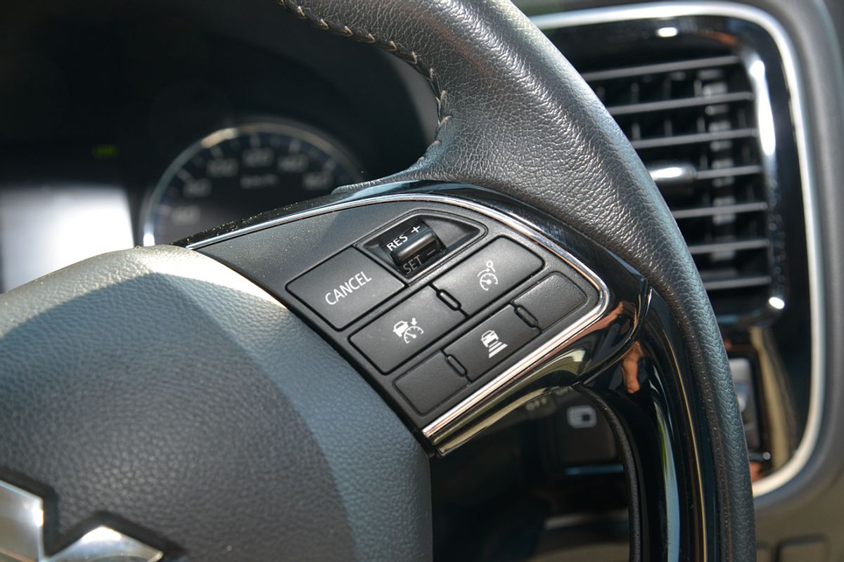 2018 Mitsubishi Outlander ES ADAS ZL