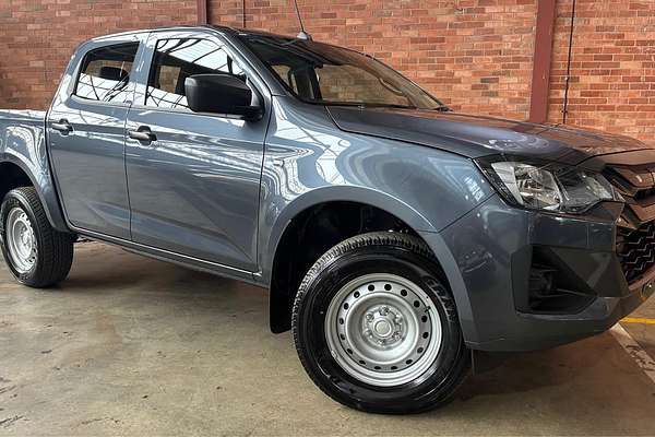 2025 Isuzu D-MAX SX 4X4