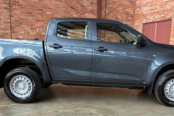 2025 Isuzu D-MAX SX 4X4