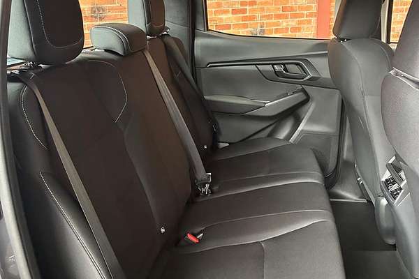 2025 Isuzu D-MAX SX 4X4