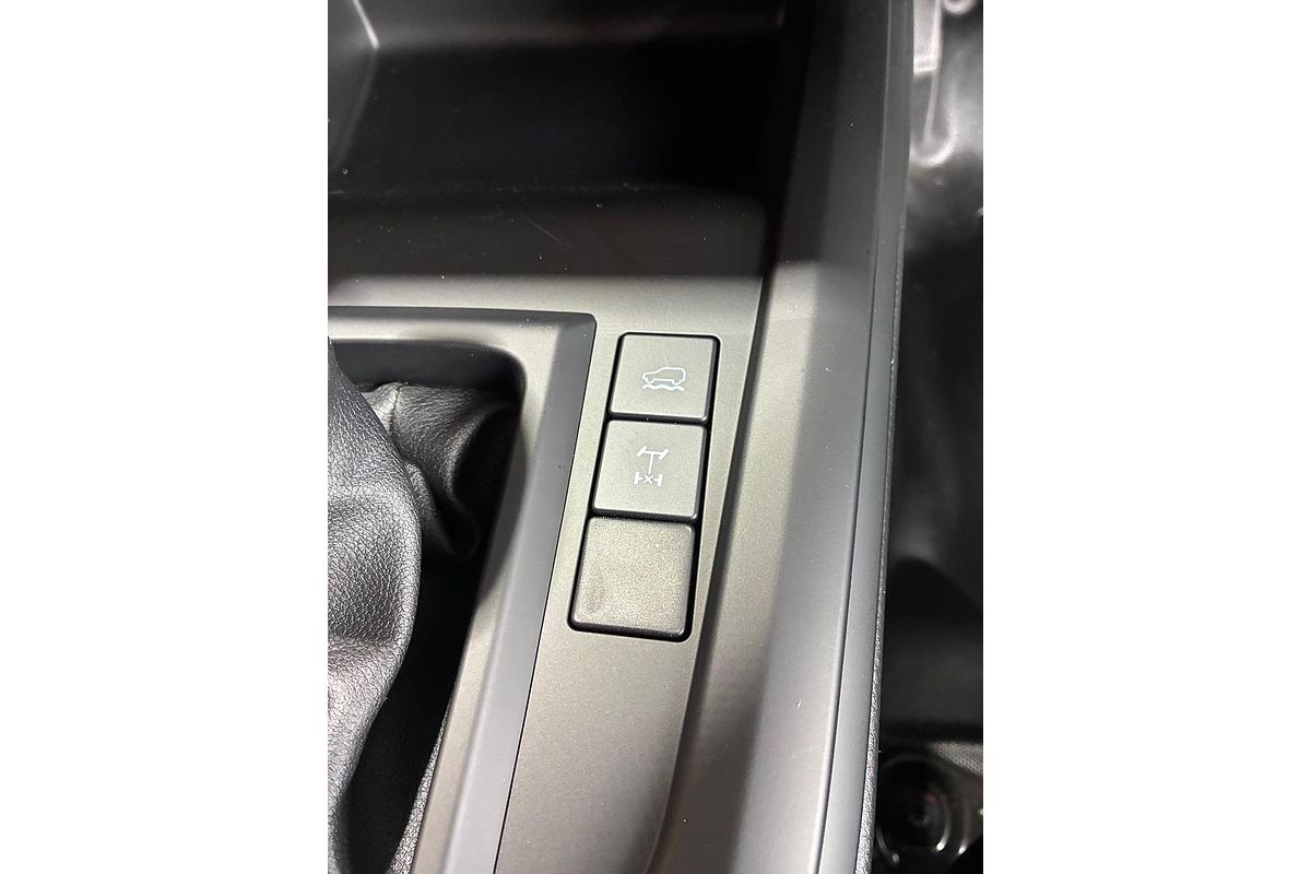 2025 Isuzu D-MAX SX 4X4