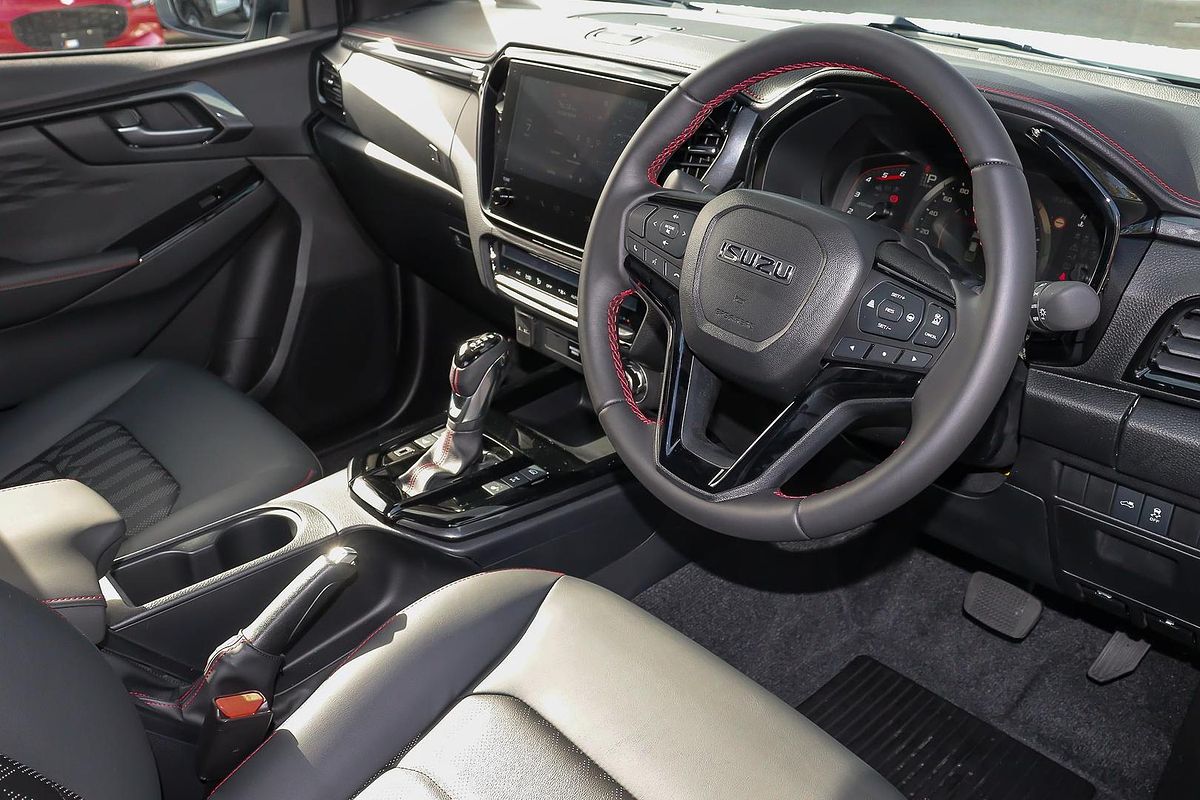 2025 Isuzu D-MAX X-TERRAIN 4X4